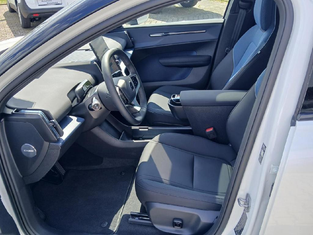Volvo EX30