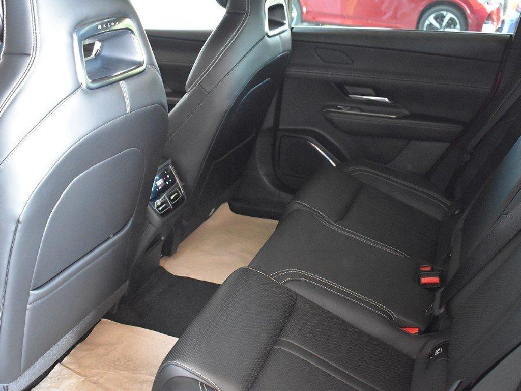 Mazda 6e