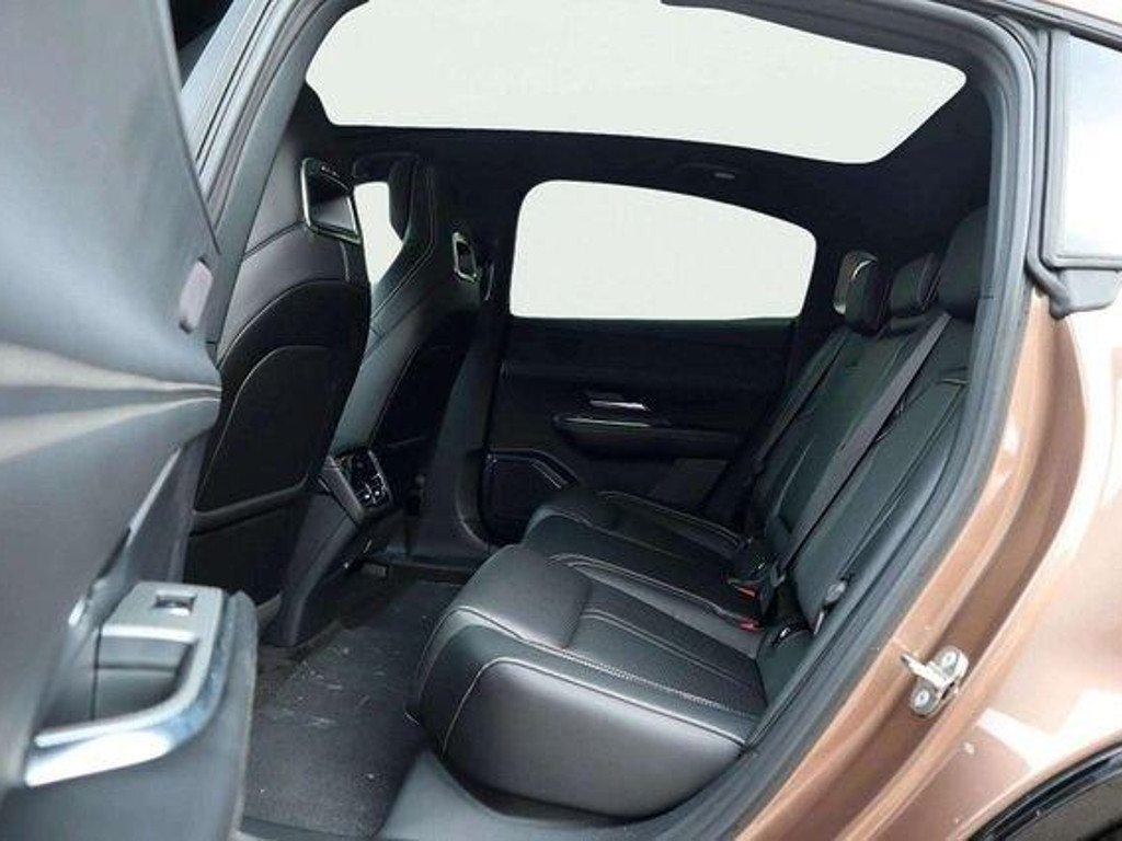 Mazda 6e