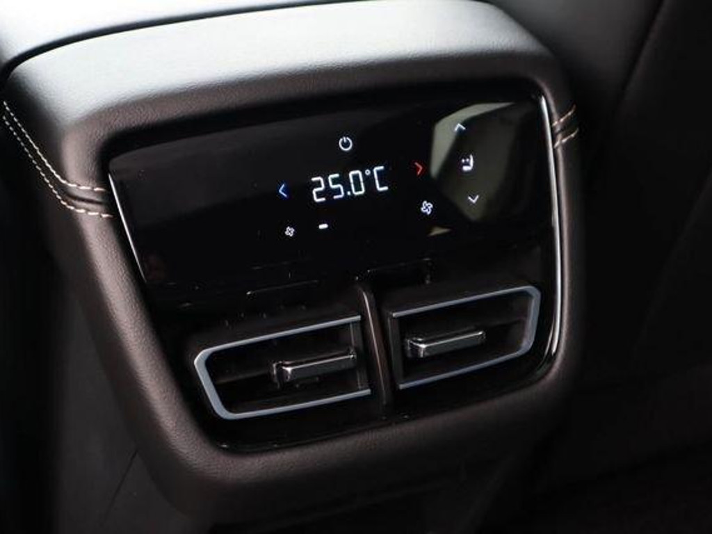 Mazda 6e