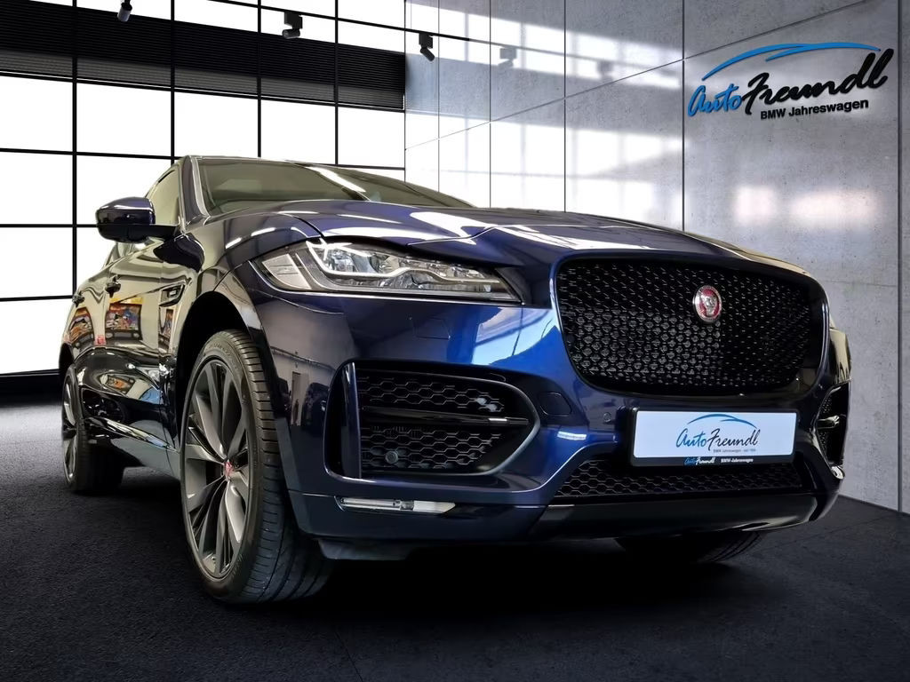 Jaguar F-Pace