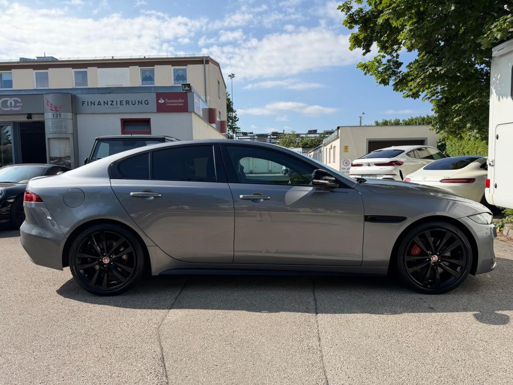 Jaguar XE