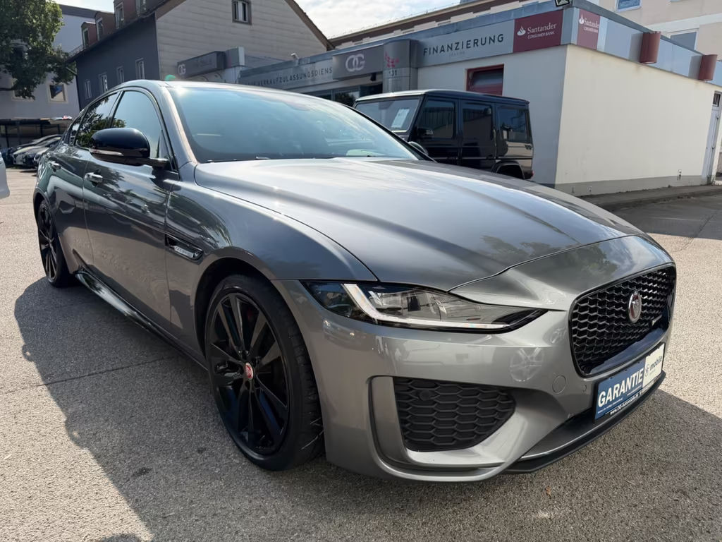 Jaguar XE