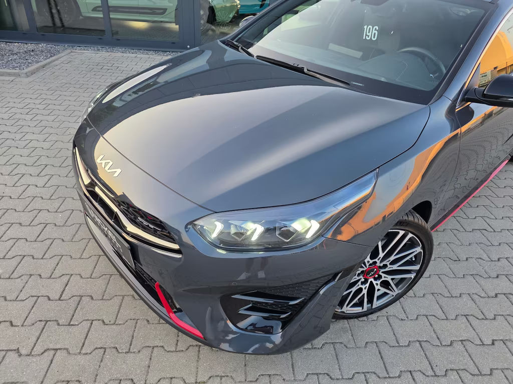 Kia ProCeed