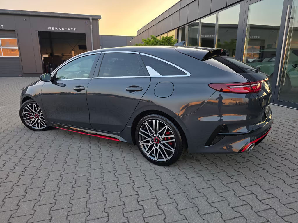 Kia ProCeed