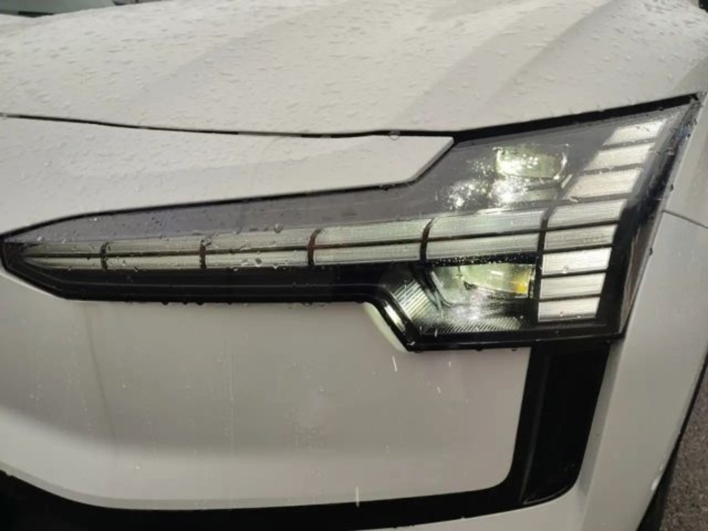 Volvo EX30