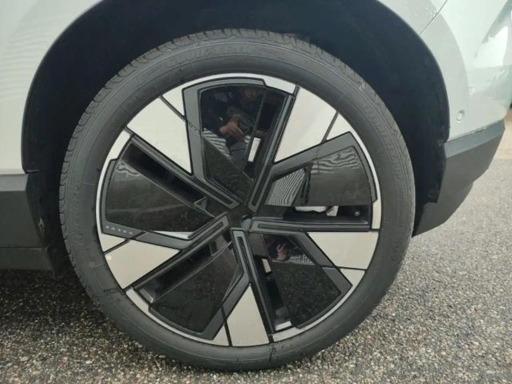 Volvo EX30