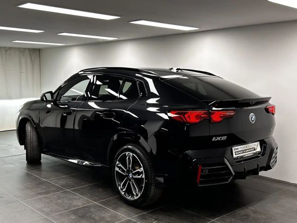 BMW iX2
