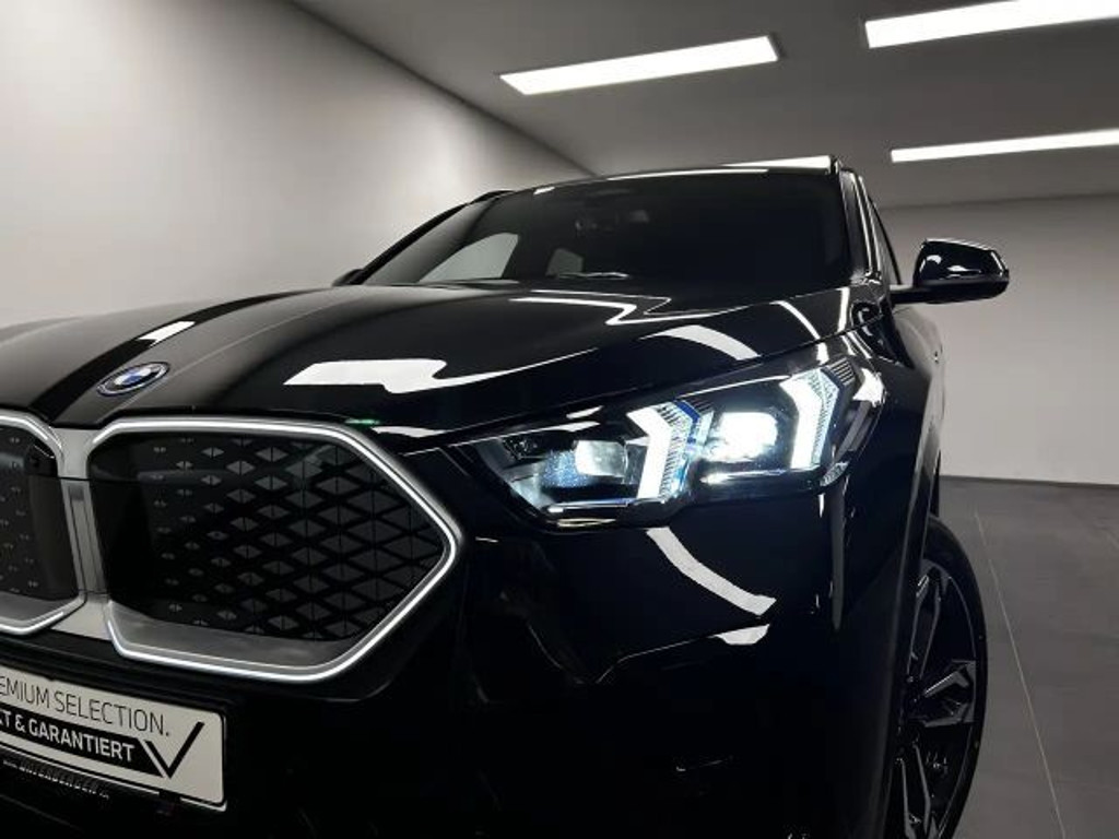 BMW iX2