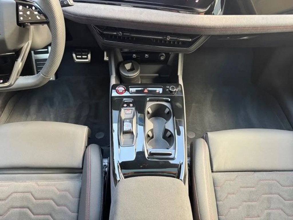 Audi S6 e-tron