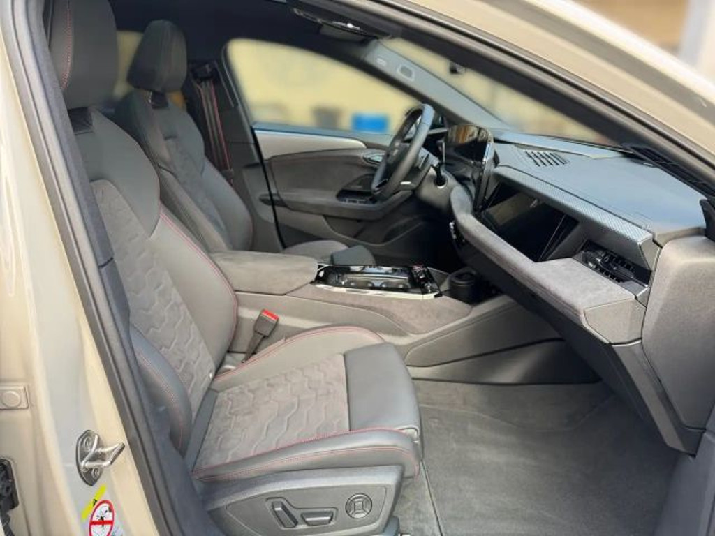 Audi S6 e-tron