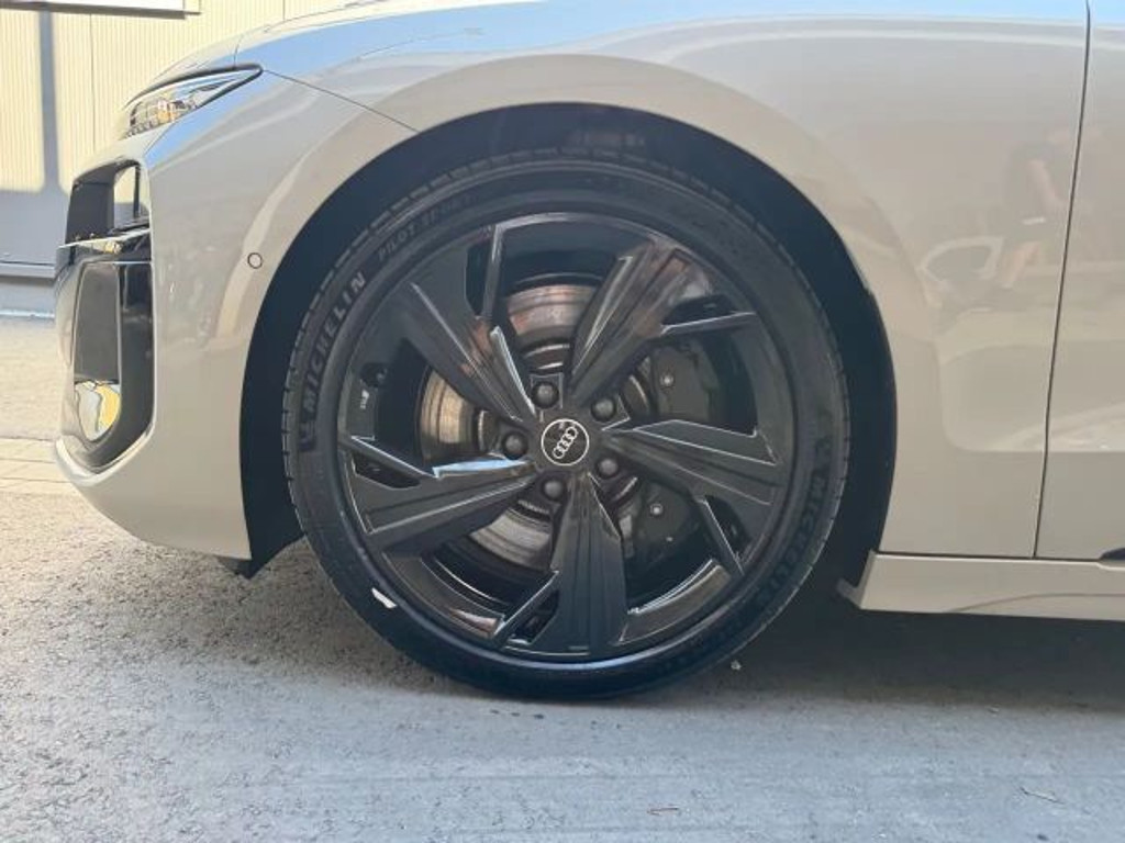 Audi S6 e-tron