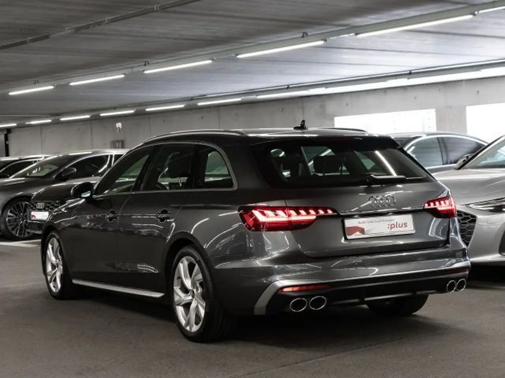 Audi S4