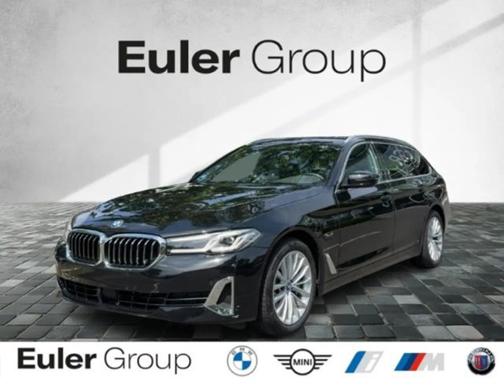 BMW 5 Serie 530 Luxury Line xDrive Touring 530e