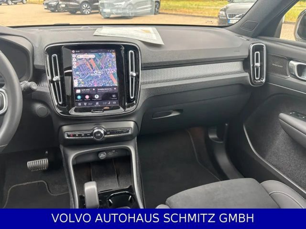 Volvo EX40