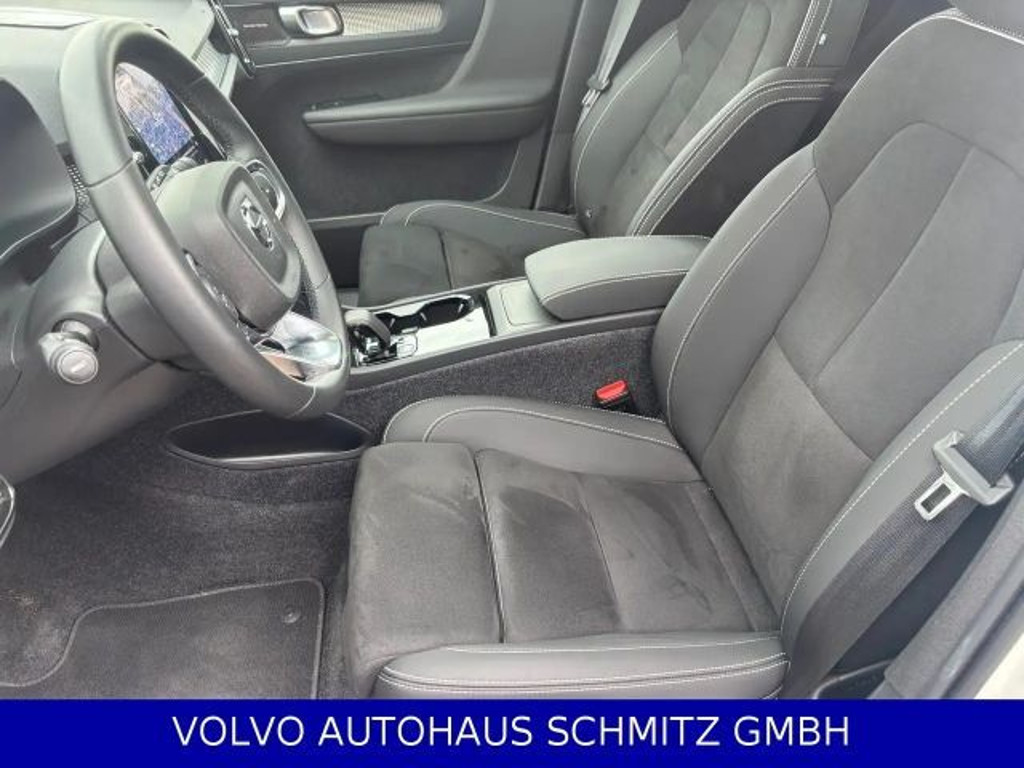 Volvo EX40