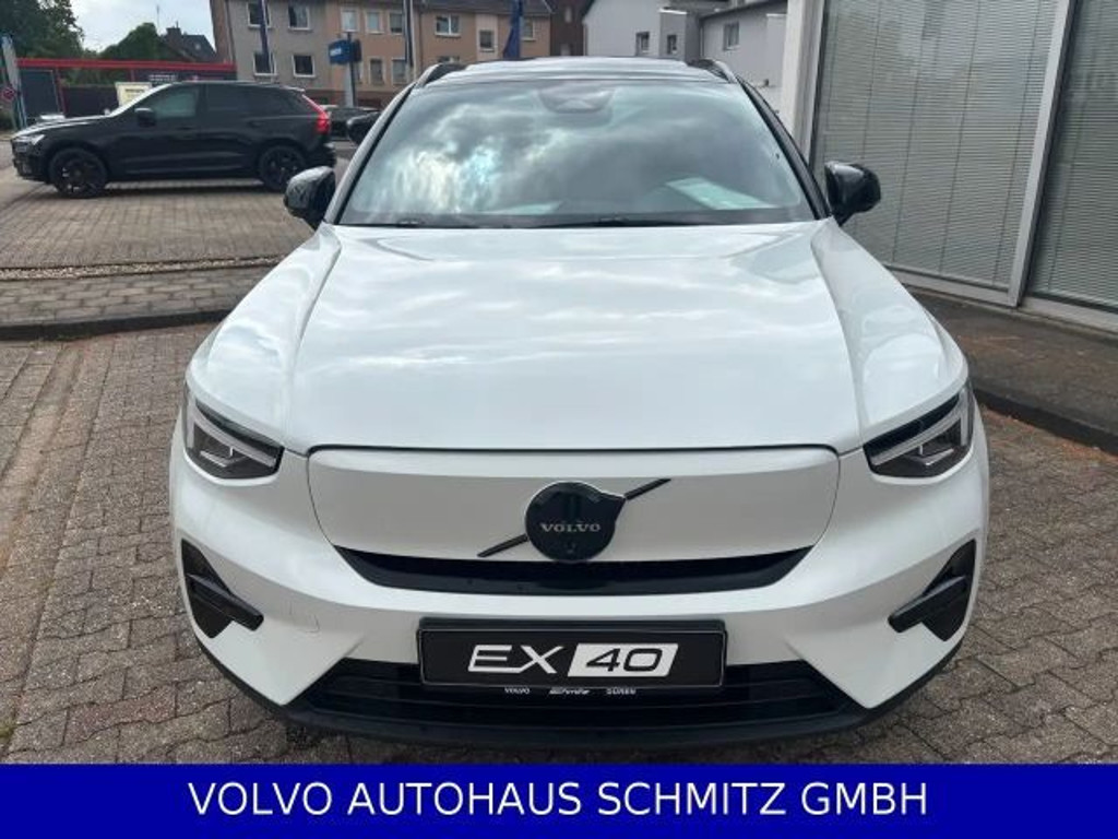 Volvo EX40