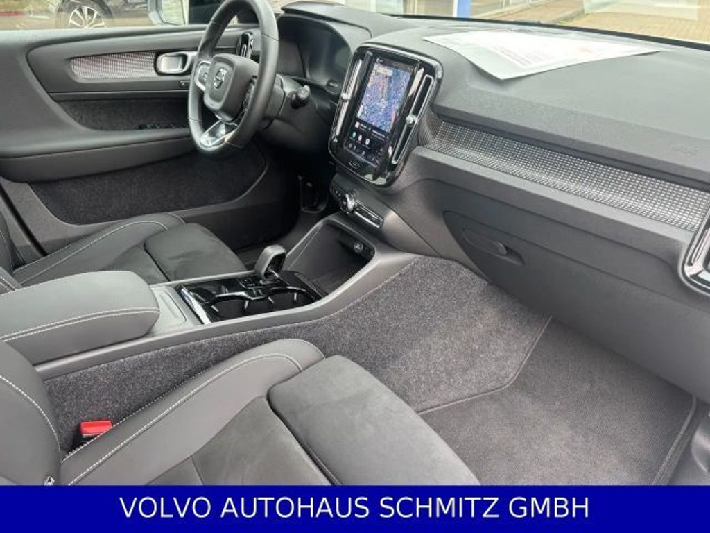 Volvo EX40