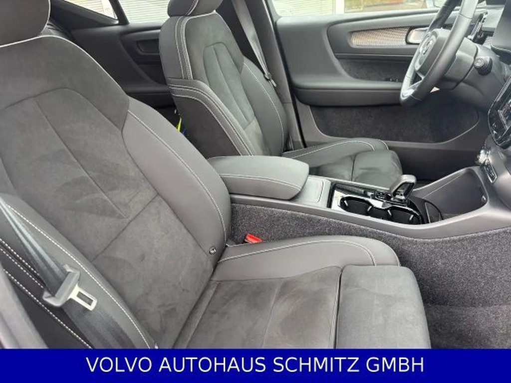 Volvo EX40