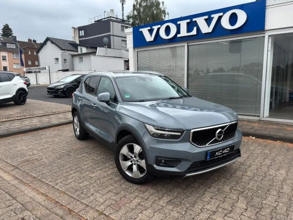 Volvo XC40 Momentum