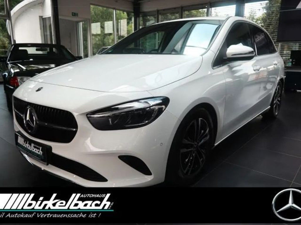 Mercedes-Benz B-Klasse B 220 4MATIC Sedan