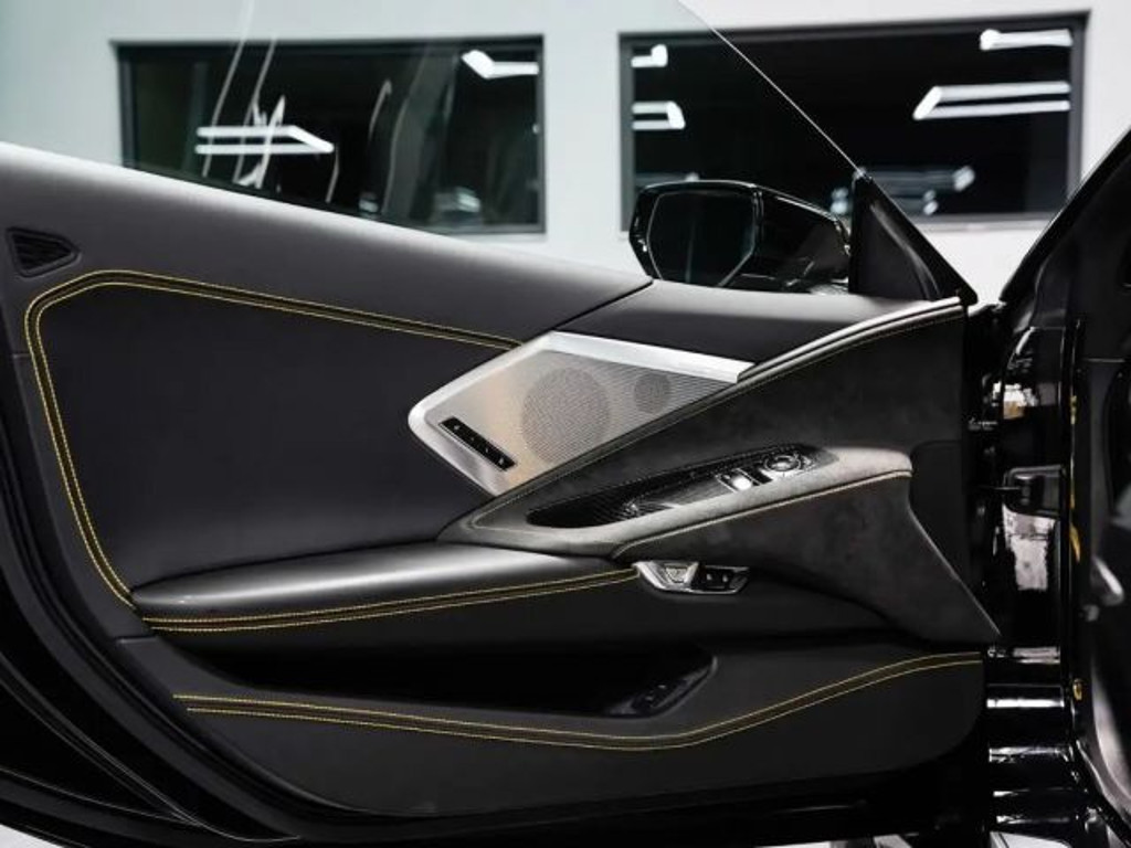 Corvette C8
