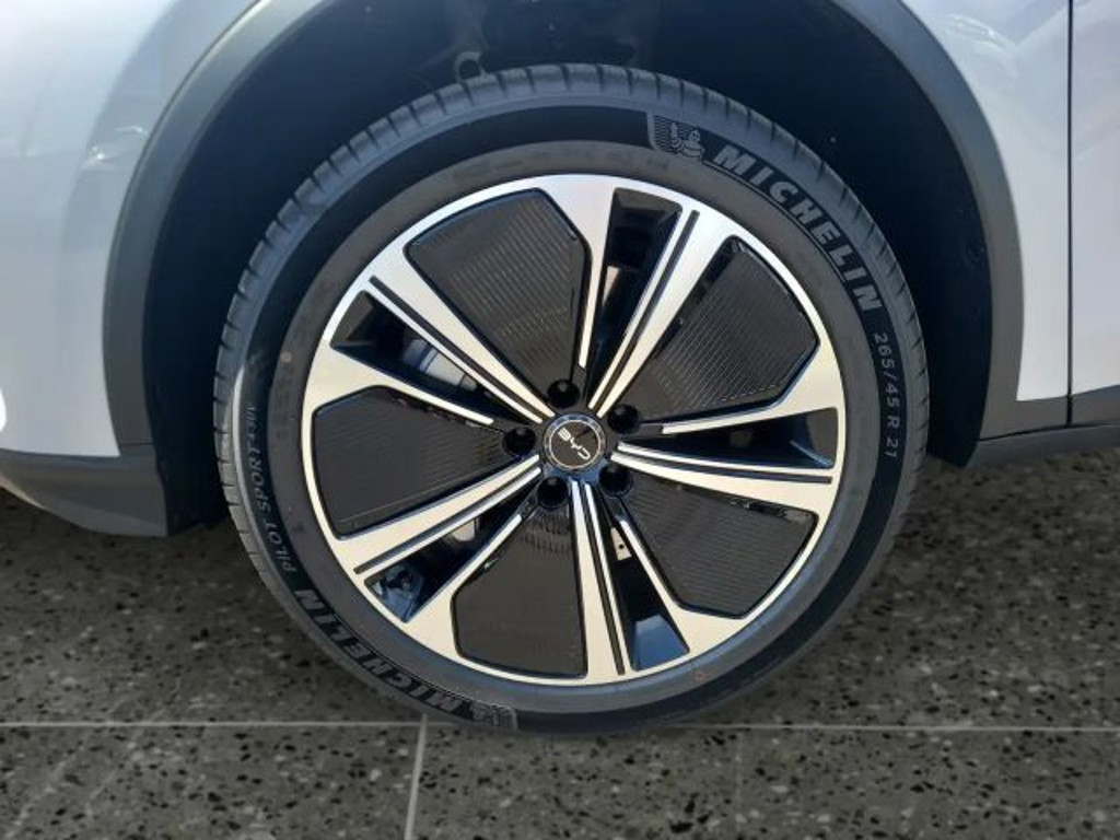 BYD Tang