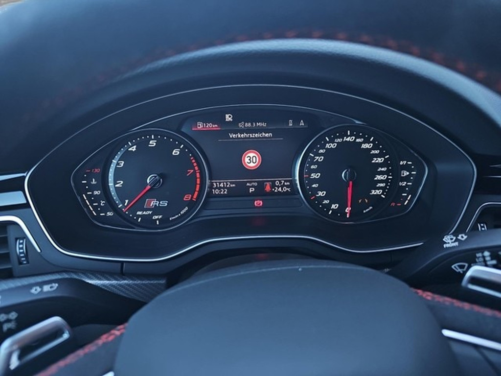 Audi RS4
