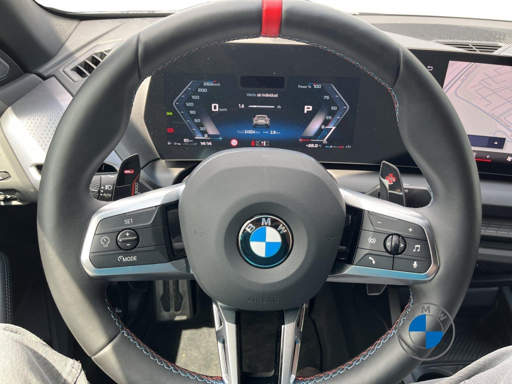BMW M235