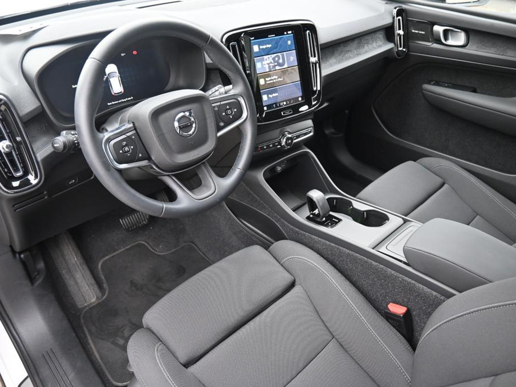 Volvo EX40