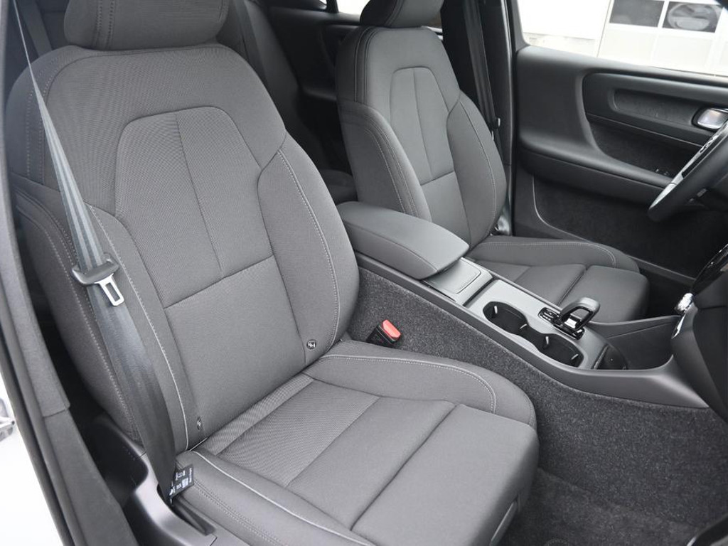 Volvo EX40