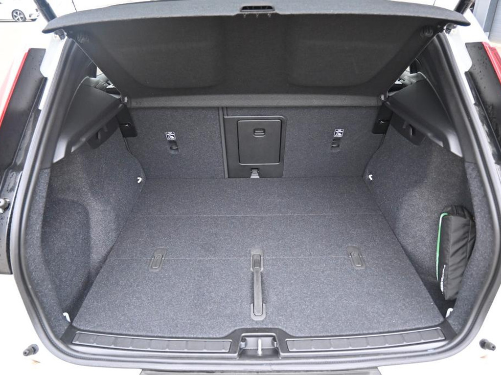 Volvo EX40