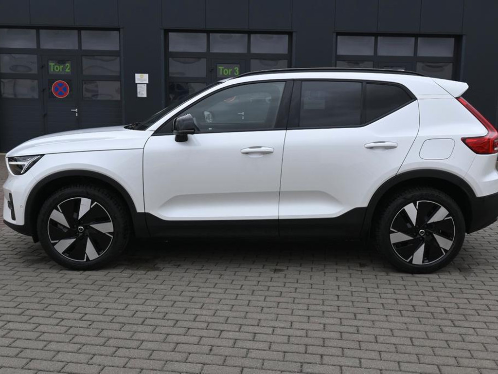 Volvo EX40