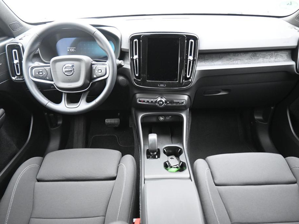 Volvo EX40