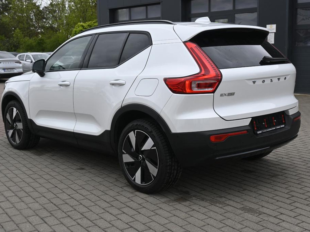 Volvo EX40 Plus Extended range Single motor