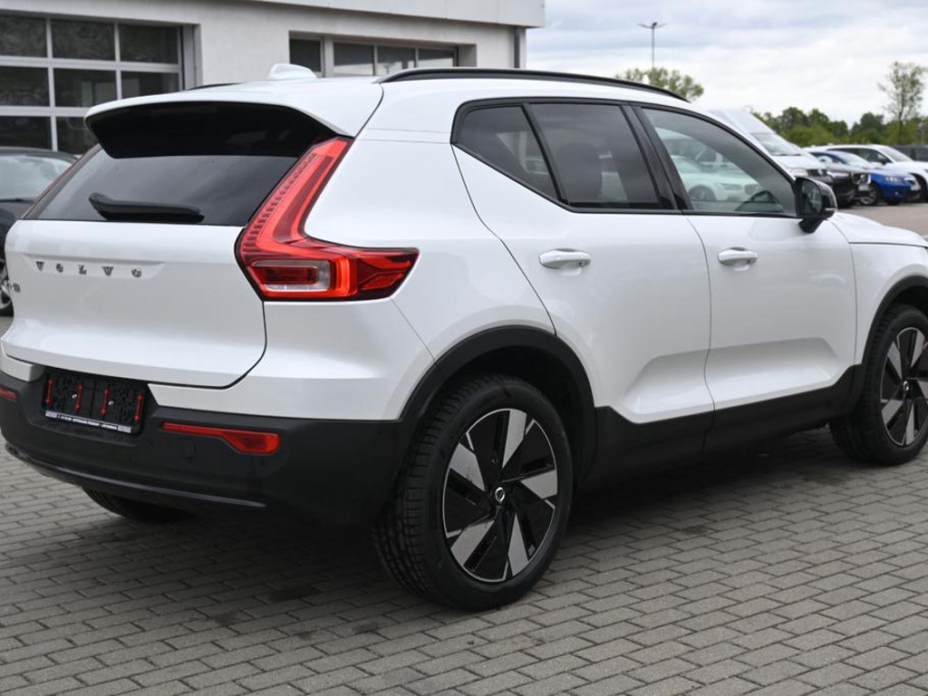 Volvo EX40