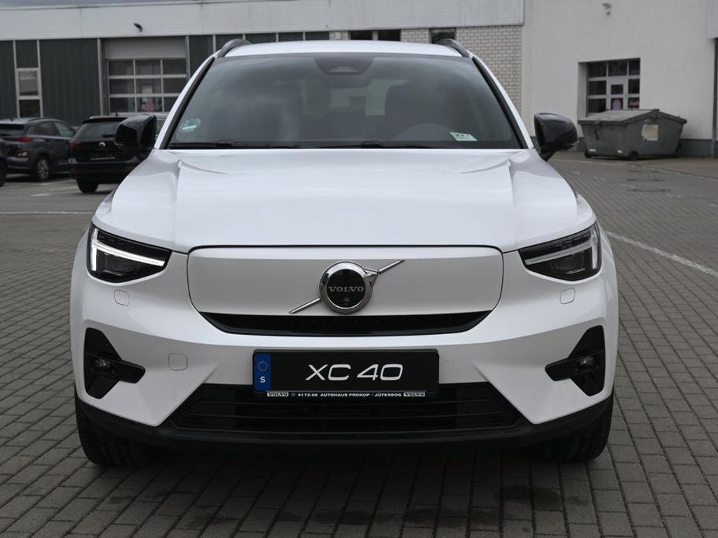 Volvo EX40