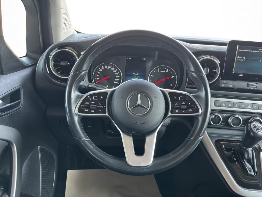 Mercedes-Benz T 180