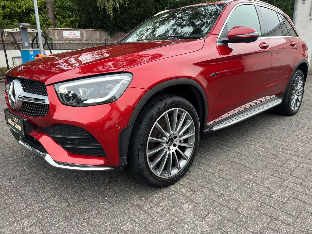 Mercedes-Benz GLC-Klasse GLC 300 4MATIC AMG Line