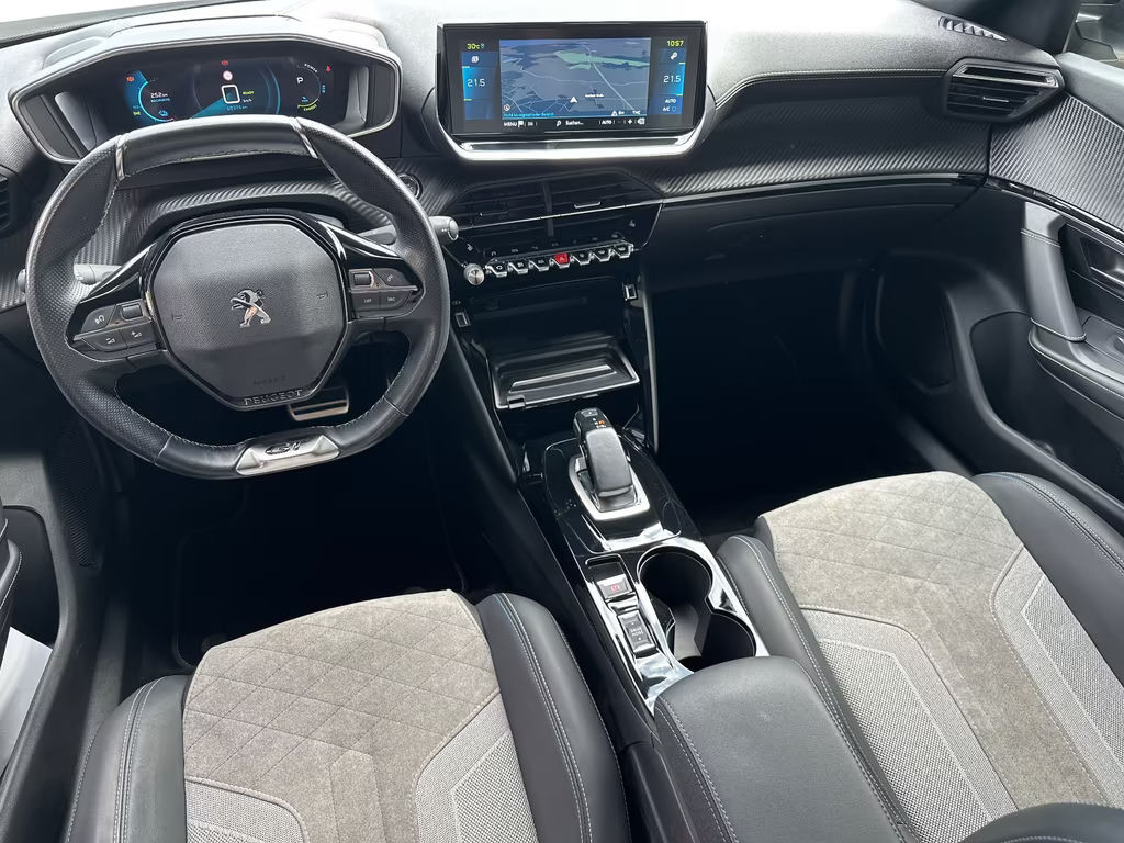 Peugeot e-2008