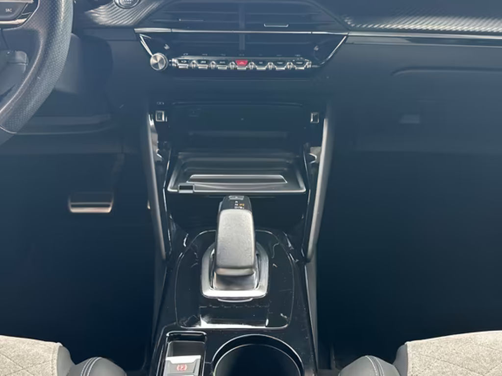 Peugeot e-2008