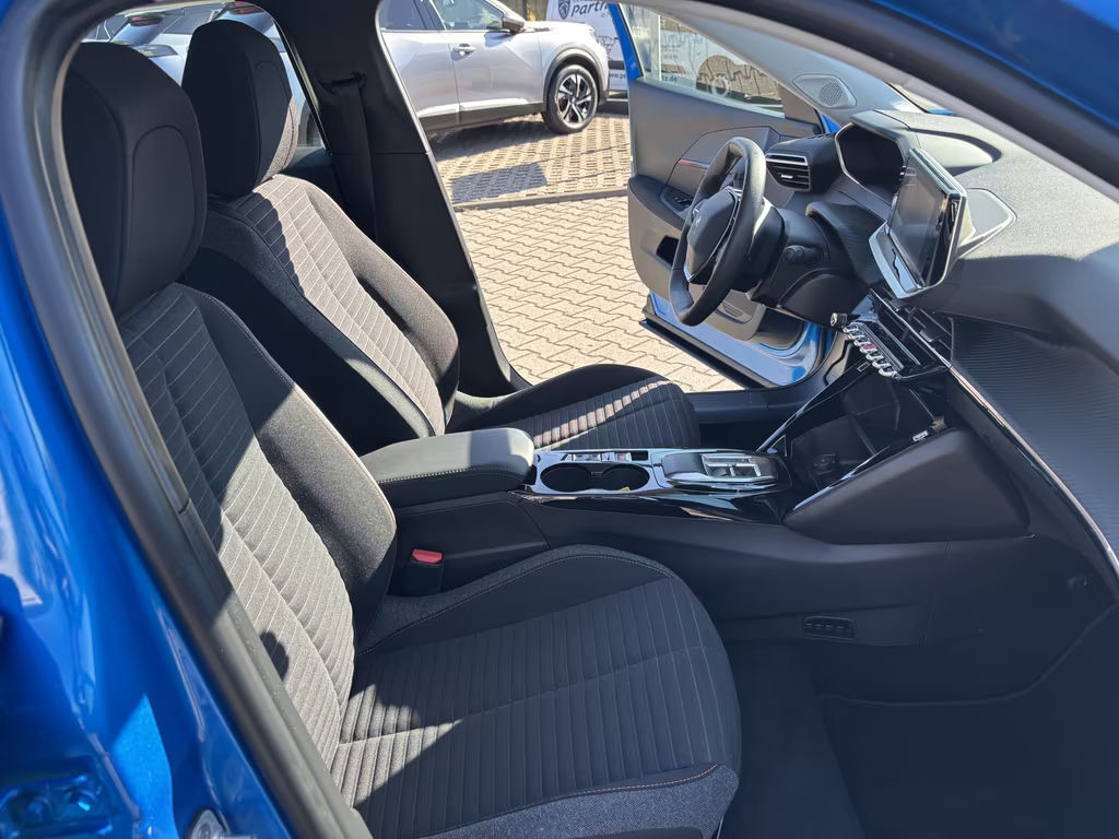 Peugeot e-2008