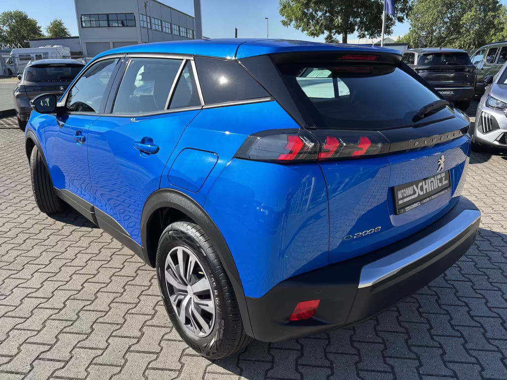 Peugeot e-2008
