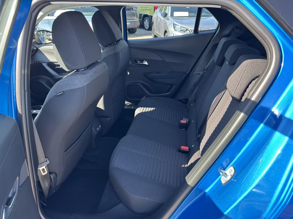 Peugeot e-2008
