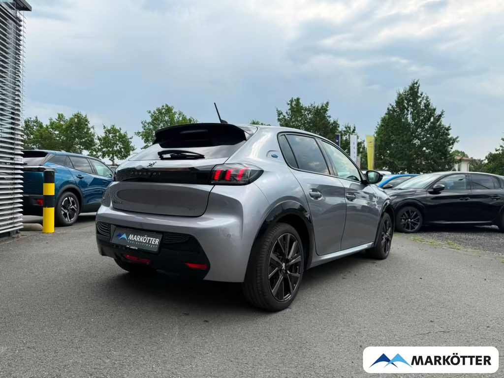 Peugeot e-208