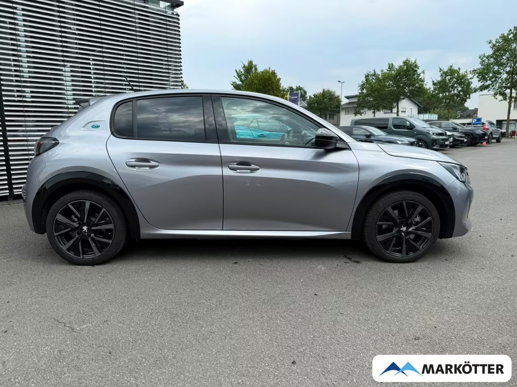 Peugeot e-208
