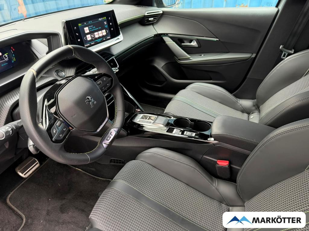 Peugeot e-208