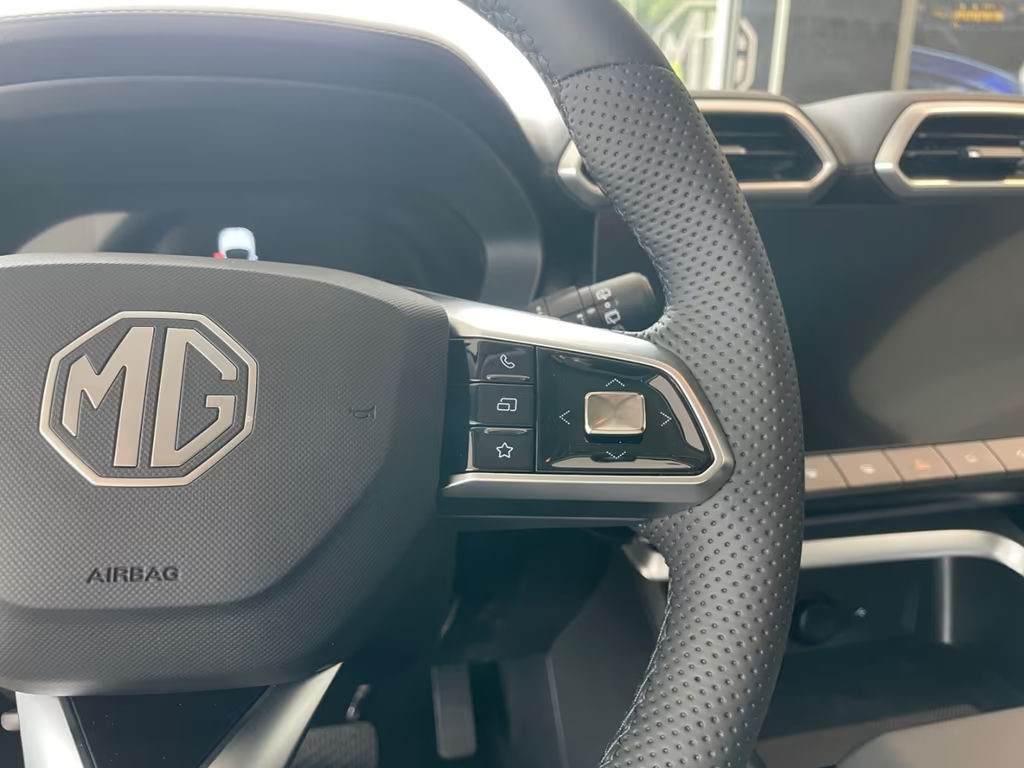 MG ZS