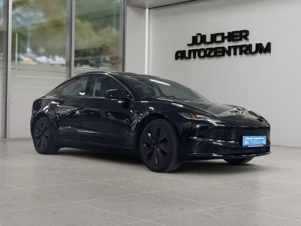Tesla Model 3 Long Range RWD