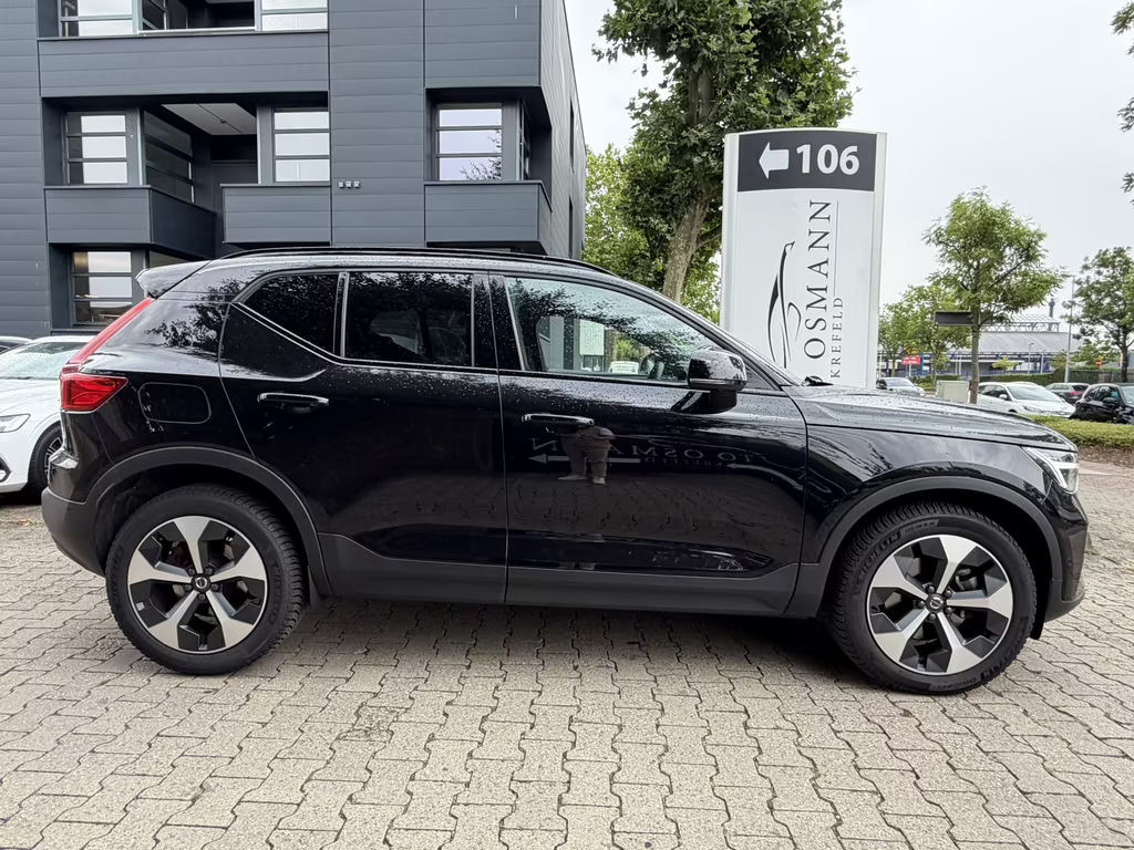 Volvo XC40 Plus Dark